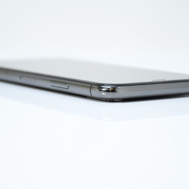 �ڱվ����ʡ������Хåƥ꡼83���docomo SIM�ե꡼ iPhone X 64GB