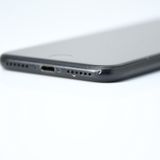 �ڽ����Хåƥ꡼��������81%��au SIM�ե꡼ iPhone SE �裲���� 64GB �֥�å�