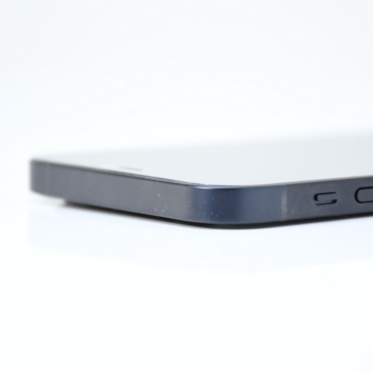 �ڱվ����ʡ�ư��ġ�����100 %��docomo SIM�ե꡼ iPhone12 64GB �֥�å�