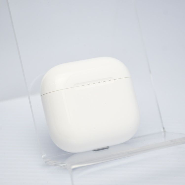 �����ʡ�Apple�ݾ�ͭ���AirPods 4 MXP63J/A A3050