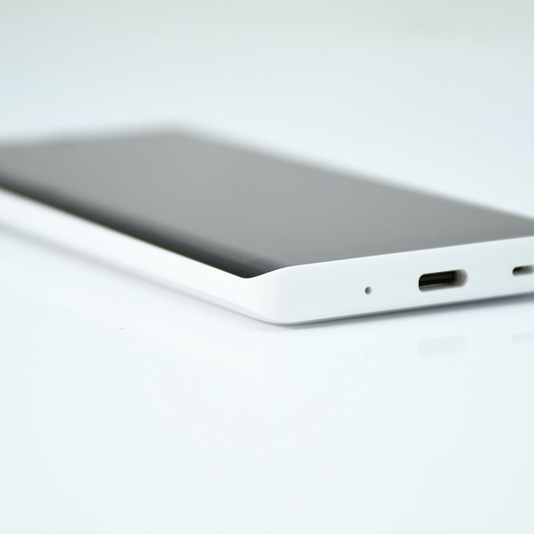 �ڿ���Ʊ�͡�SIM�ե꡼ Rakuten 5G Hand P780 128GB �ۥ磻��