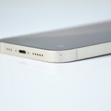 ��ư��ġ�����100 %���վ����ʡ�au SIM�ե꡼ iPhone13 128GB �������饤��