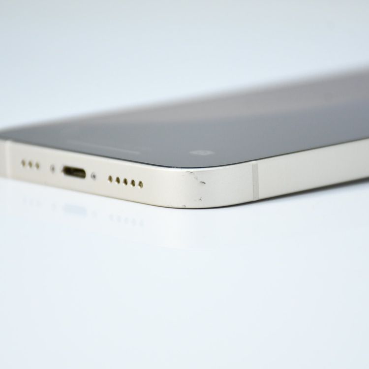 ��ư��ġ�����100 %���վ����ʡ�au SIM�ե꡼ iPhone13 128GB �������饤��