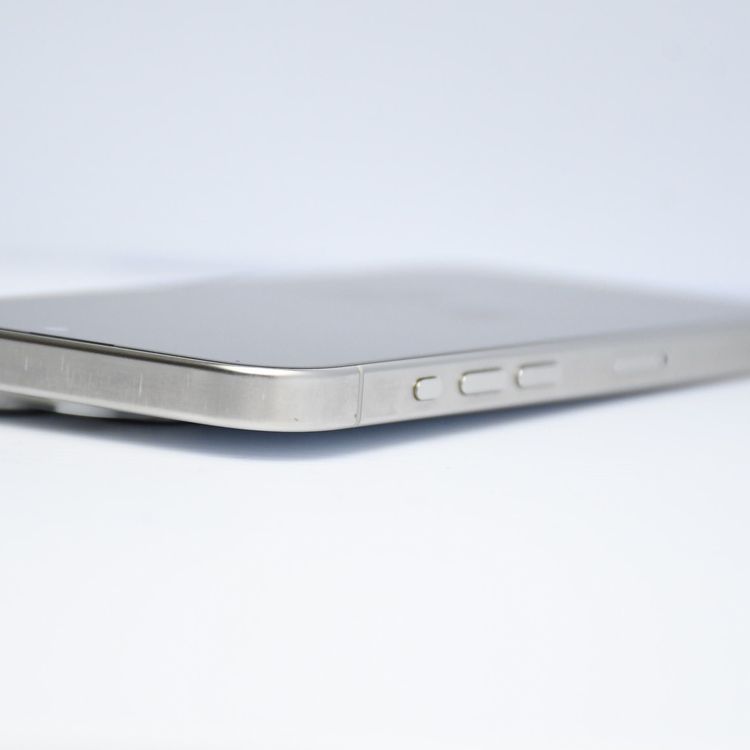 �ڱվ����ʡ�SIM�ե꡼ iPhone 15 Pro 128GB �ۥ磻�ȥ����˥���