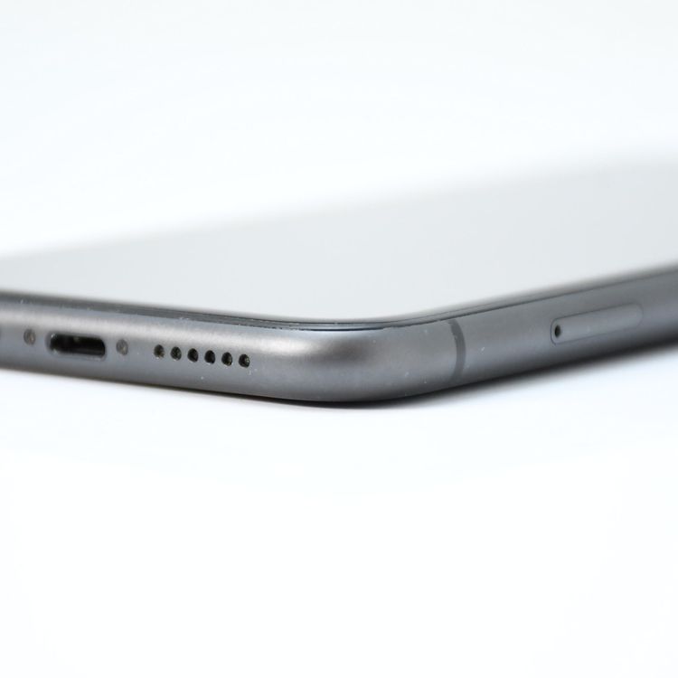 �ڽ����Хåƥ꡼��������85���docomo SIM�ե꡼ iPhone11 64GB �֥�å�