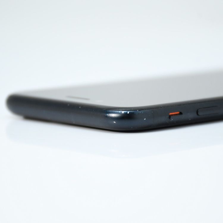 ڱվʡХåƥ꡼80%docomo SIMե꡼ iPhoneSE 裳 64GB