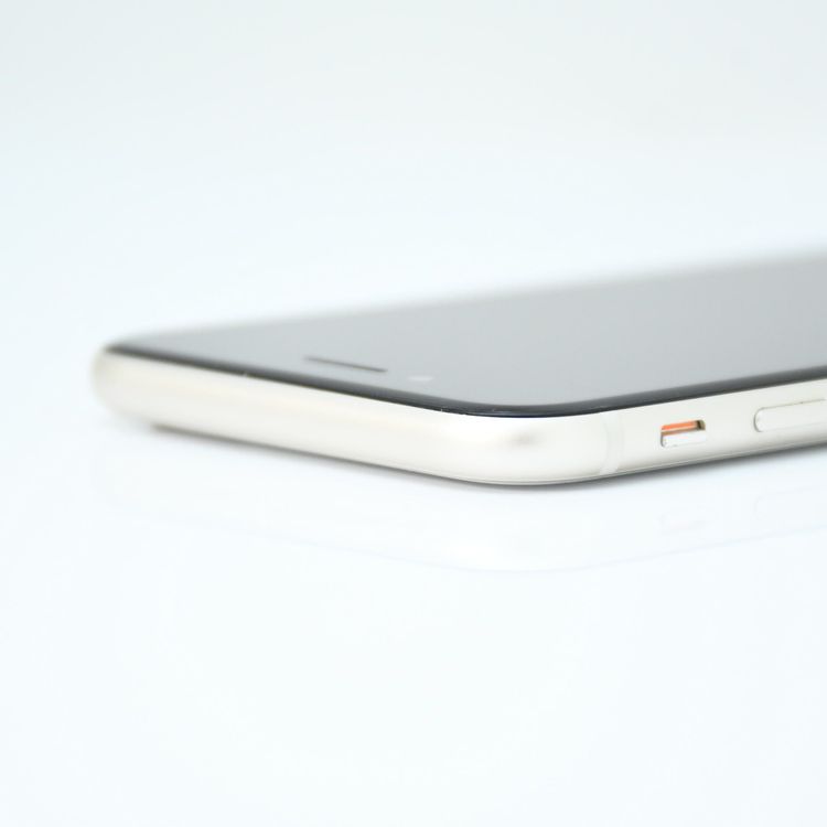 ��ư��ġ�����100 %��docomo SIM�ե꡼iPhone SE �裳���� 64GB