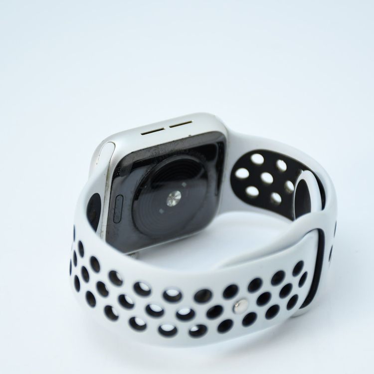 Apple Watch Nike SE GPS��ǥ� 40mm MYYD2J/A