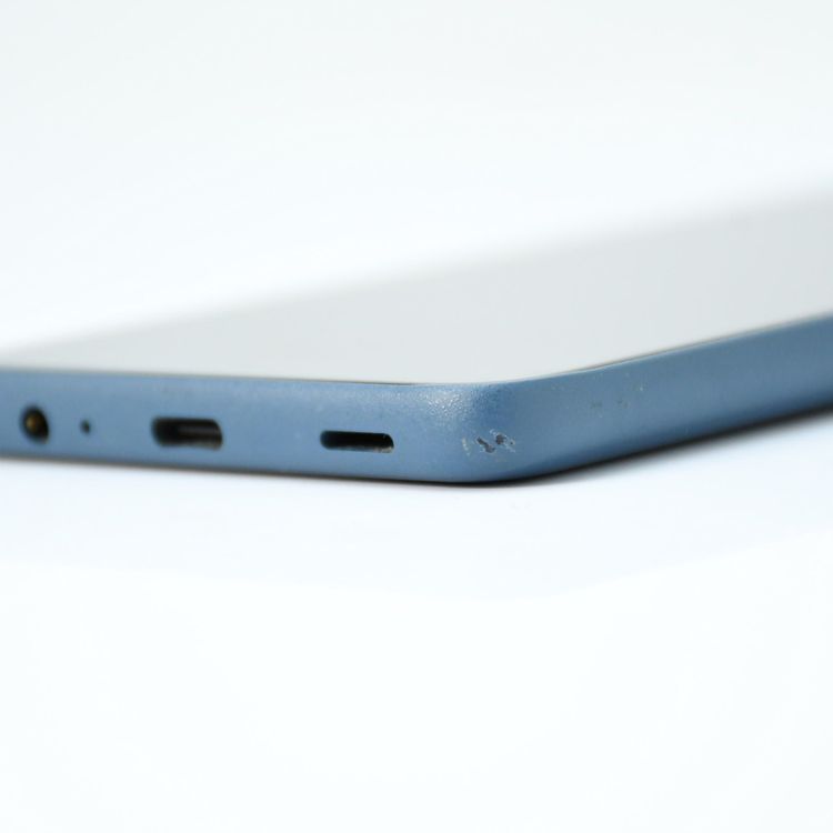 �ڱվ����ʡ�SIM�ե꡼ au arrows We2 FCG02 �ͥ��ӡ����꡼��