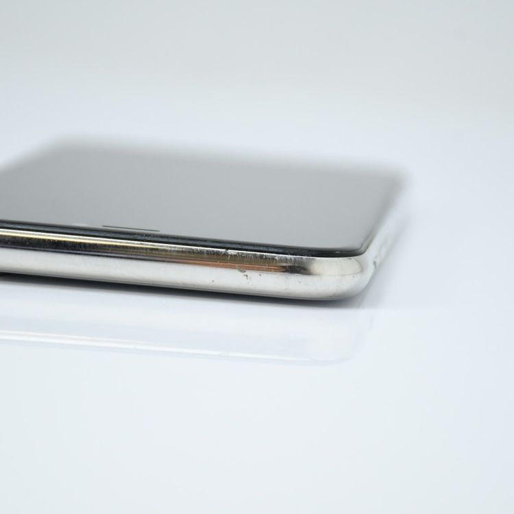 ��ư���ǽ������100����վ����ʡ�au SIM�ե꡼ iPhone X 64GB ����С�