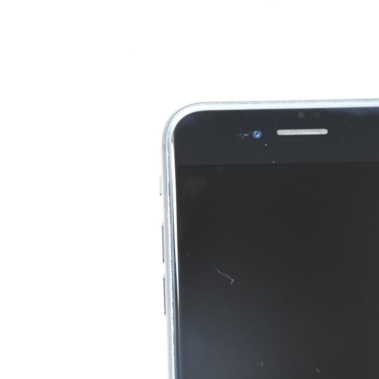 �ڽ����Хåƥ꡼��������80���SIM�ե꡼iPhone SE �裲���� 128GB �֥�å�