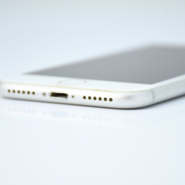 �ڱվ����ʡ�docomo SIM�ե꡼ iPhone8 64GB ����С�