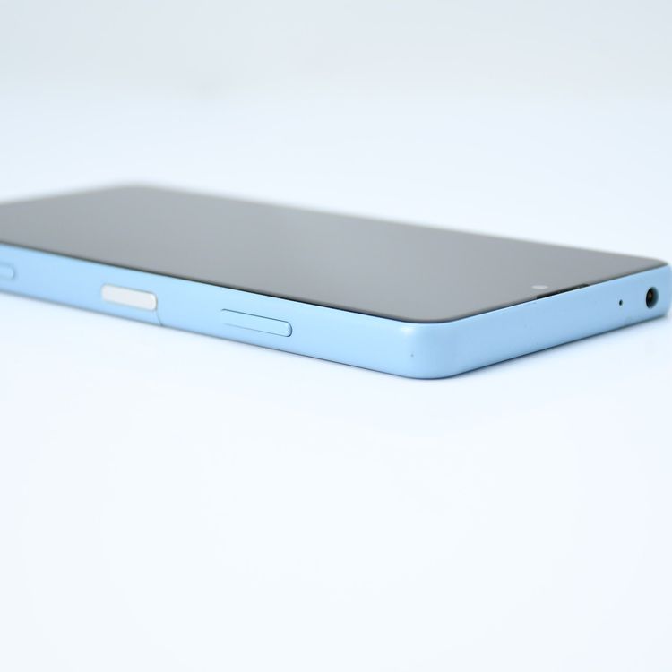 �ڱվ����ʡ������ɹ���SIM�ե꡼ docomo Xperia Ace II SO-41B �֥롼