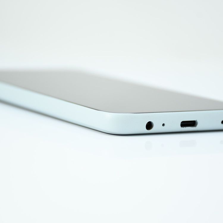 �ڿ���Ʊ�͡�SIM�ե꡼ au arrows We2 FCG02 �饤�ȥ֥롼