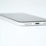 �����ʡ������Хåƥ꡼82���SIM�ե꡼ iPhone SE �裲���� 64GB �ۥ磻��