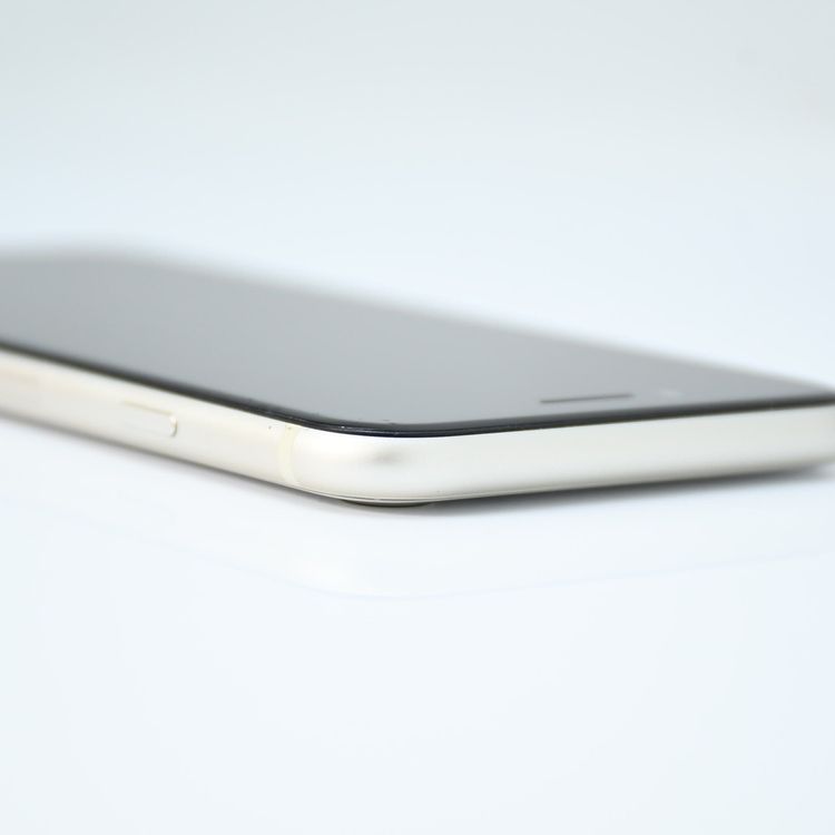 ưġ100 % SIMե꡼ iPhoneSE 裳 64GB 饤