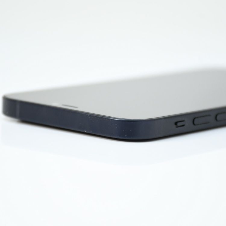 �ڽ����Хåƥ꡼�������� 82���SIM�ե꡼ iPhone12 64GB �֥�å�