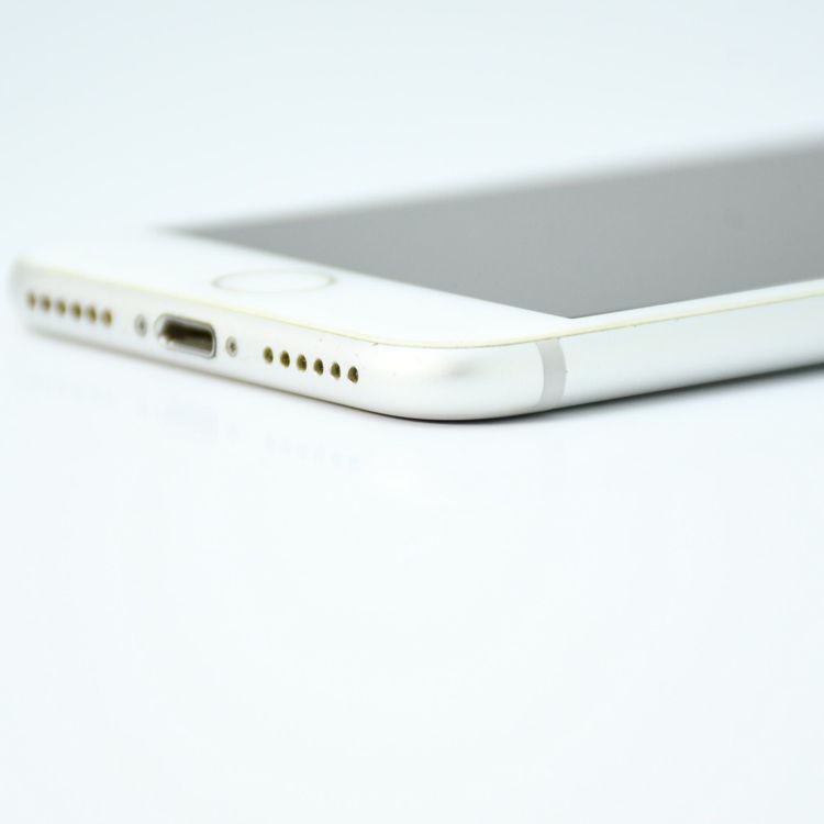 �ڱվ����ʡ�SIM�ե꡼ iPhone7 128GB ����С�