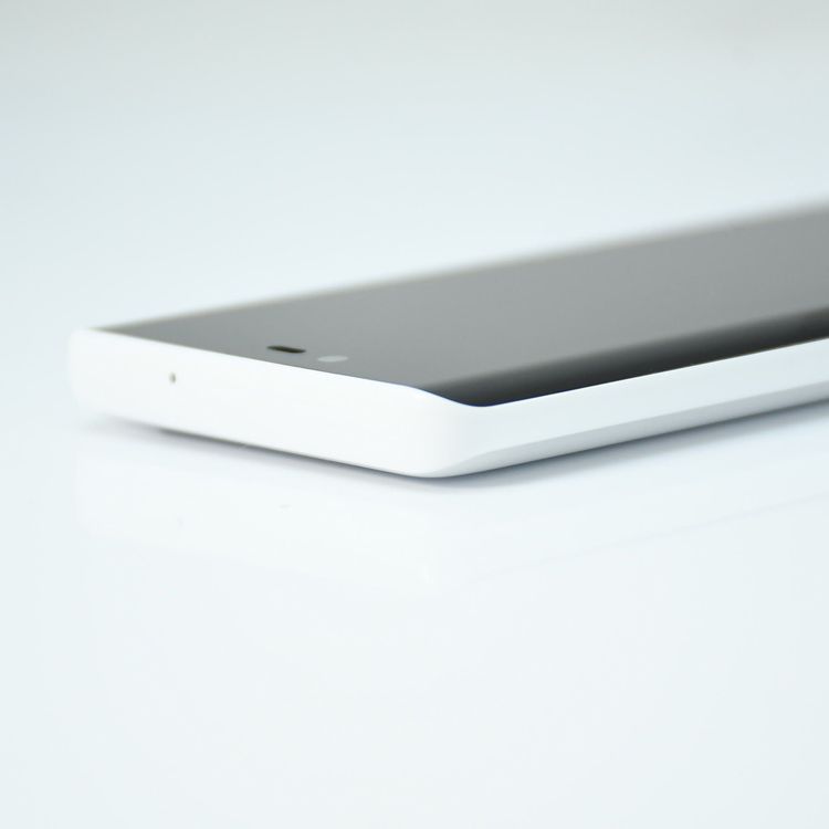 �ڿ���Ʊ�͡�SIM�ե꡼ Rakuten 5G Hand P780 128GB �ۥ磻��