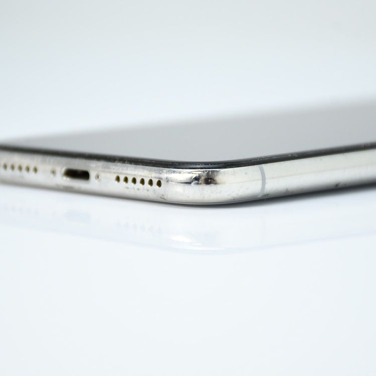 ��ư���ǽ������100����վ����ʡ�au SIM�ե꡼ iPhone X 64GB ����С�