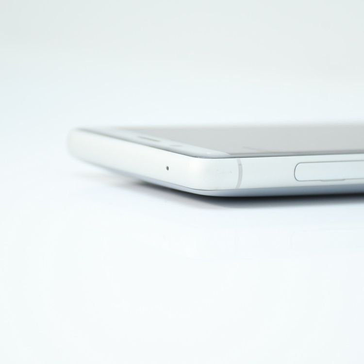 �����ʡ������ɹ���SIM�ե꡼ docomo Xperia XZ2 Compact SO-05K