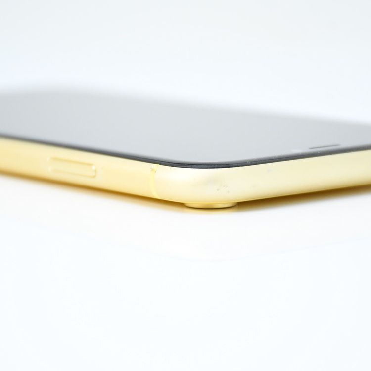 �����ʡ������Хåƥ꡼82���au SIM�ե꡼ iPhone XR 64GB ��������