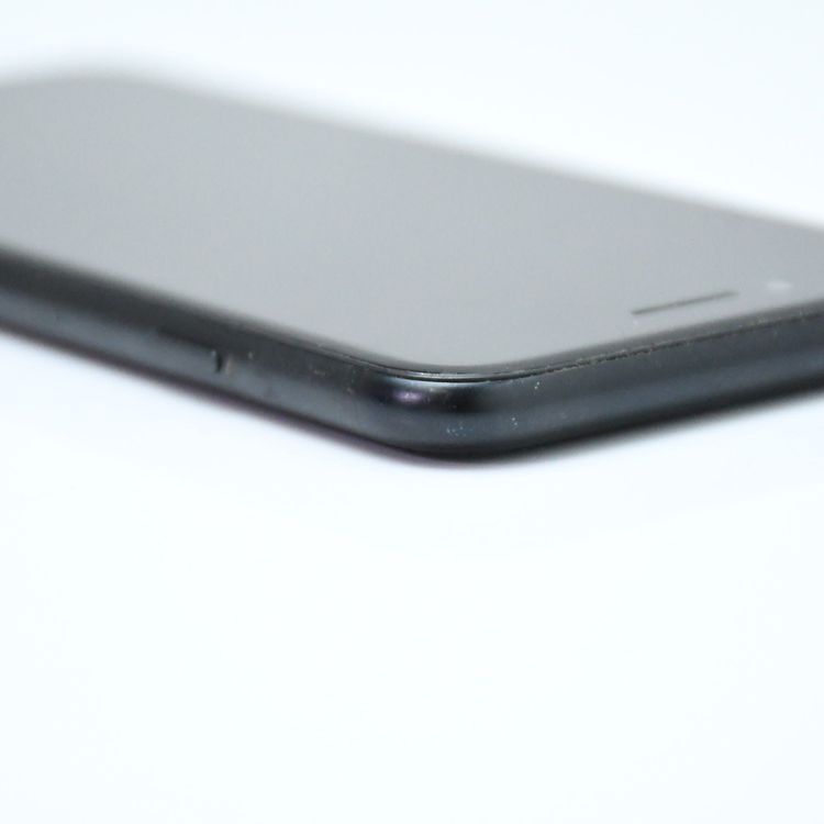 ڱվʡdocomo SIMե꡼ iPhoneSE 2 64GB ֥å