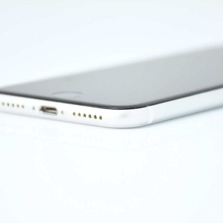 ��ư��ġ�����100 %�����ʡ�SIM�ե꡼ iPhone SE�裲���� 64GB �ۥ磻��