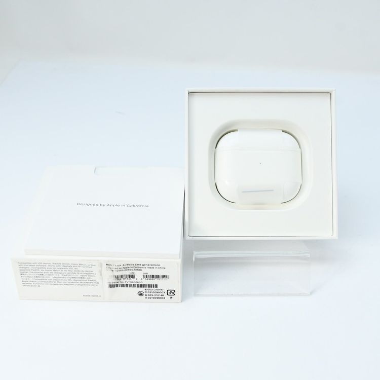 ����°�ʴ�����AirPods ��3����  Wireless Charging Case
