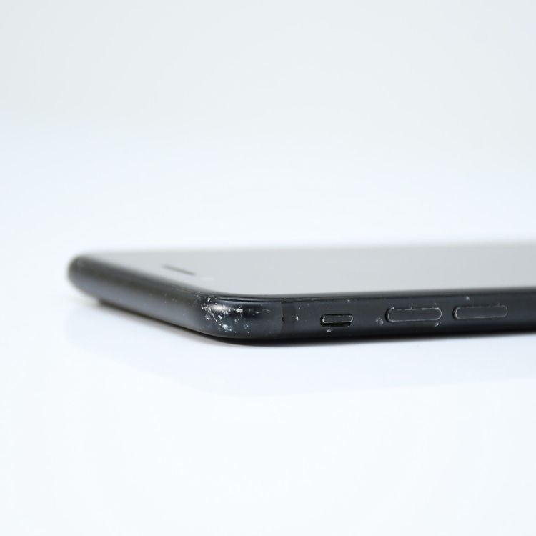 ��ư���ǽ���Хåƥ꡼�������� 86���SIM�ե꡼ iPhone7 128GB �֥�å�