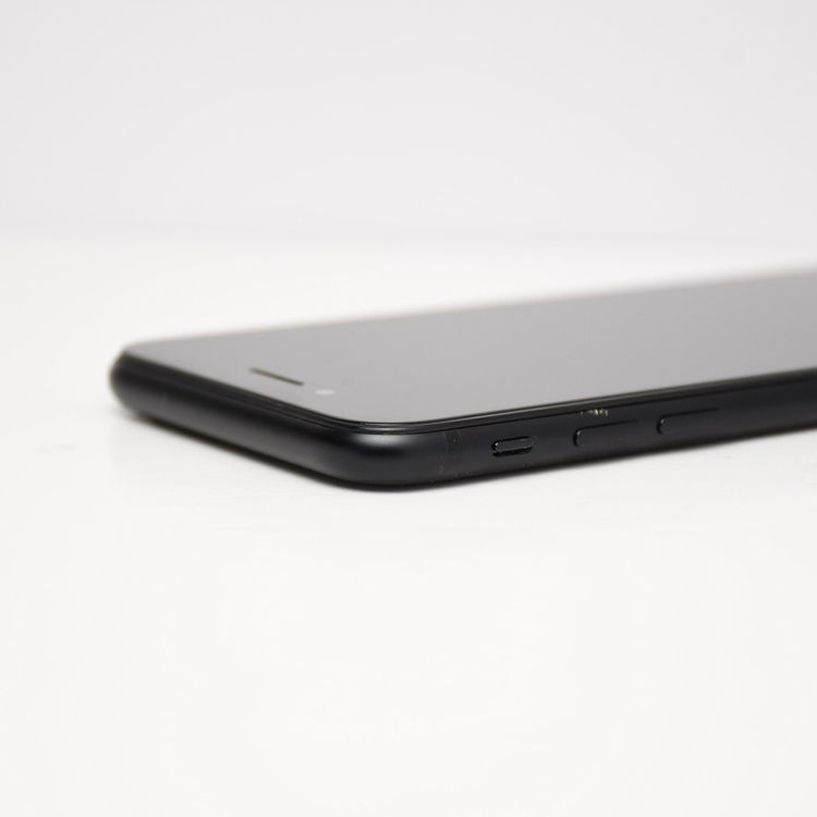 �ڥ���󥯡�ư���ǽ��SIM�ե꡼ iPhone SE����2�����64GB �֥�å�