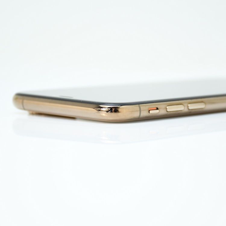 �����ʡ�docomo SIM�ե꡼ iPhone XS 64GB �������