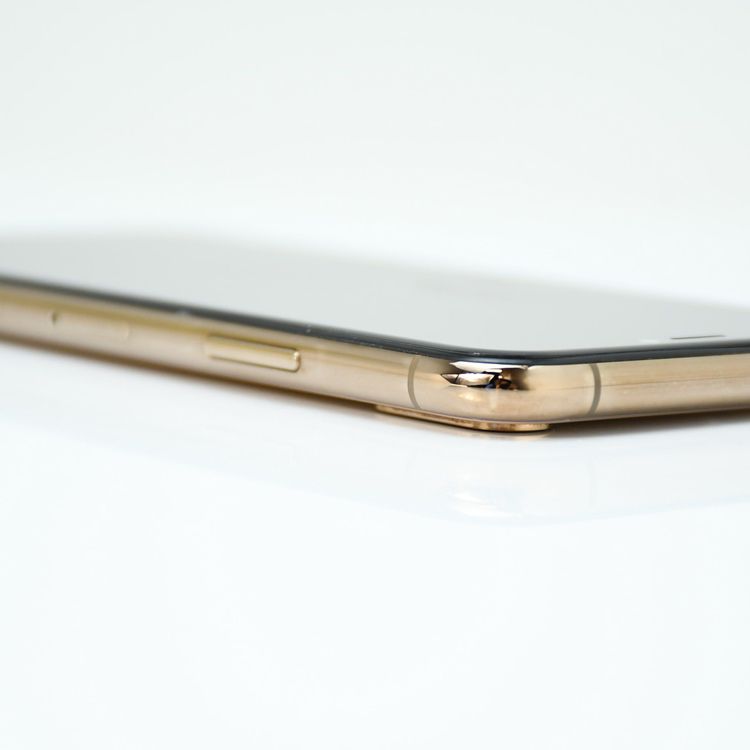 ��Face ID����󥯡����ʡ�SIM�ե꡼ iPhoneXS 64GB �������