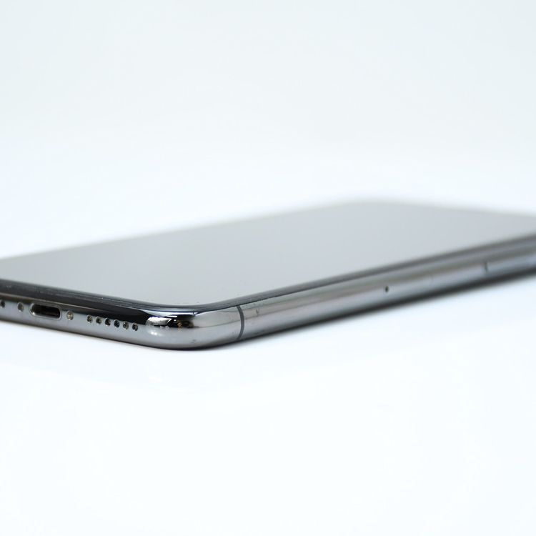 �ڱվ����ʡ���������87%��docomo SIM�ե꡼ iPhone11 Pro 256GB