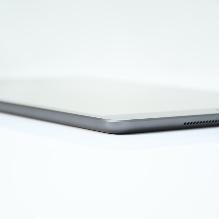 ʡ83SIMե꡼ iPad 8 Wi-Fi+Cellular 32GB