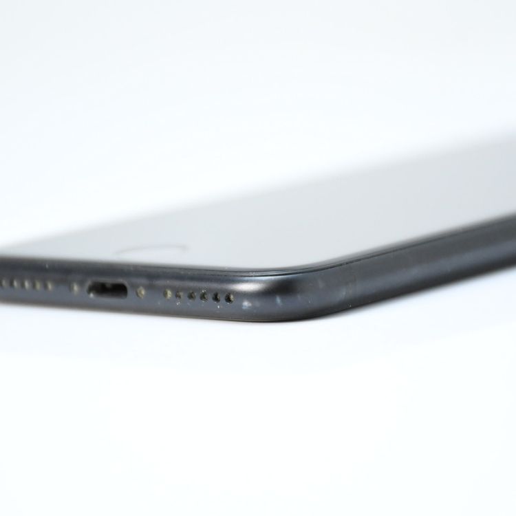 ��ŷ��Х��� SIM�ե꡼ iPhone SE �裲���� 64GB �֥�å�