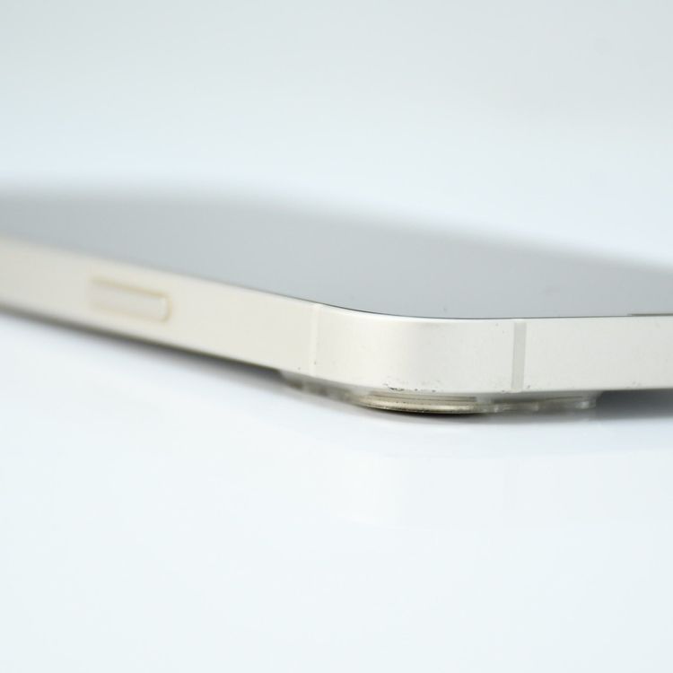 �ڱվ����ʡ������Хåƥ꡼84%��au SIM�ե꡼ iPhone13 128GB �������饤��