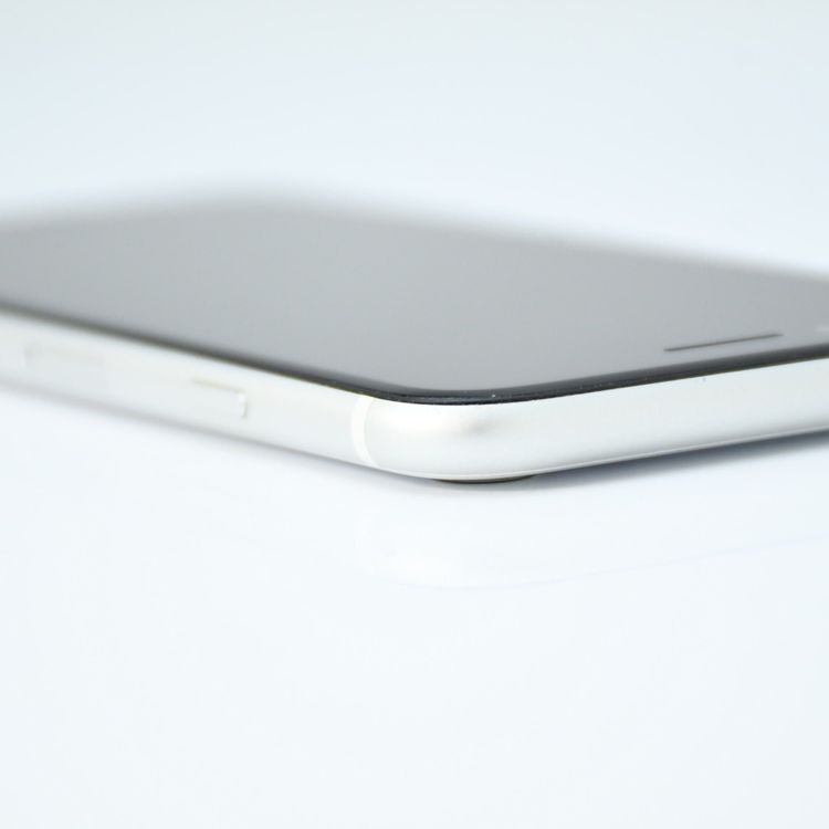 au SIMե꡼ iPhone SE 裲 128GB ۥ磻