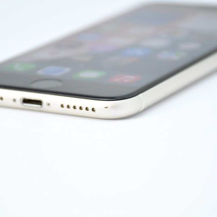 ưġ100 % SIMե꡼ iPhoneSE 裳 64GB 饤