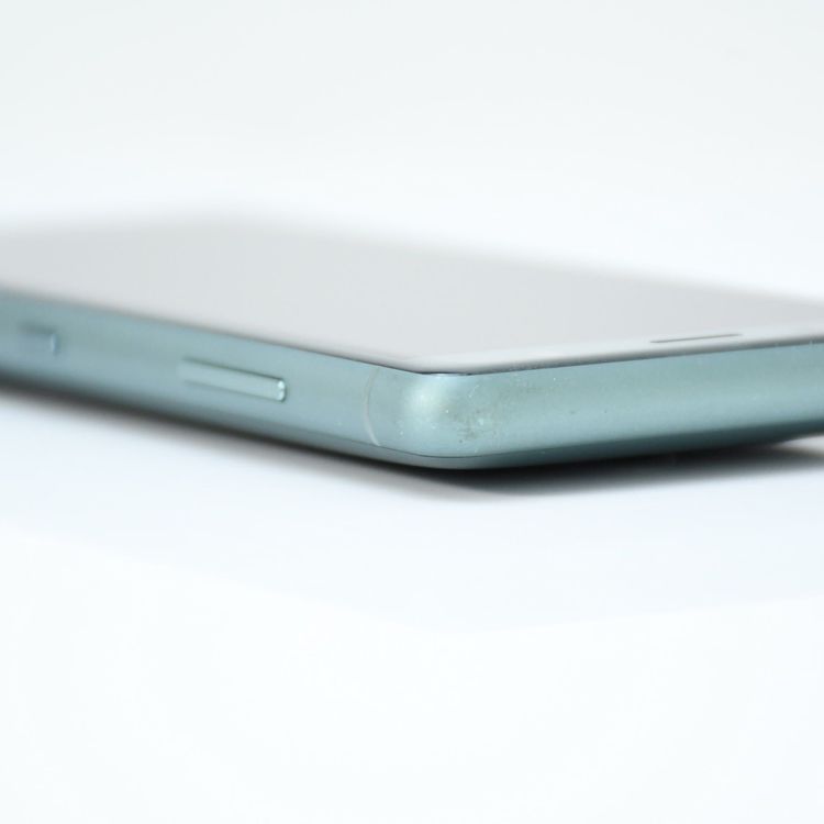 �ڱվ����ʡ������ɹ���SIM�ե꡼ docomo Xperia XZ2 Compact SO-05K