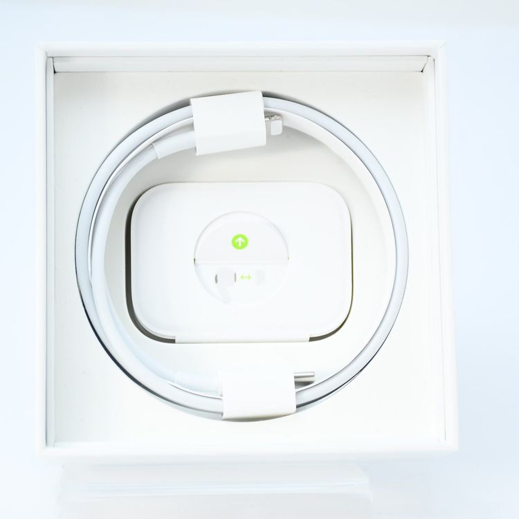 ����°�ʴ�����AirPods Pro ��2����  MQD83J/A