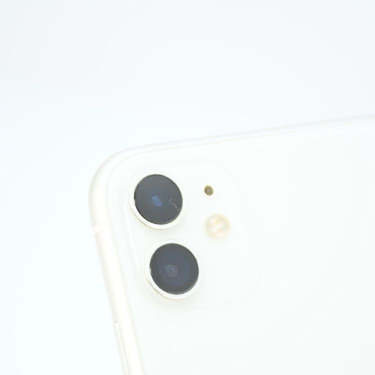��ư���ǽ����������80���docomo SIM�ե꡼ iPhone 11 128GB �ۥ磻��