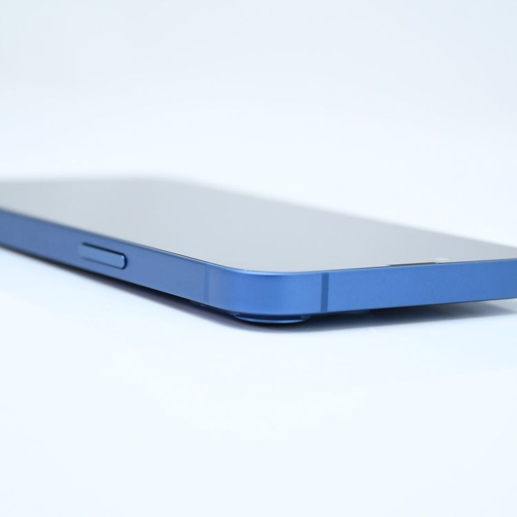 ڽХåƥ꡼ 100SIMե꡼ iPhone13 128GB ֥롼