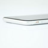 �����ʡ���°�ʴ�����docomo SIM�ե꡼ iPhone SE �裲���� 128GB �ۥ磻��