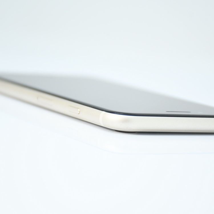 �����ʡ�SIM�ե꡼ iPhoneSE �裳���� 128GB �������饤��