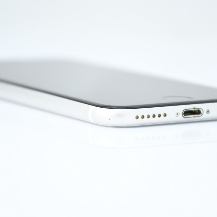 �ڱվ����ʡ�docomo iPhone SE �裲���� 64GB �ۥ磻��