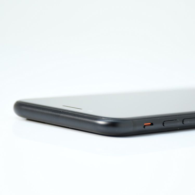 �����ʡ������Хåƥ꡼�������� 86���SIM�ե꡼ iPhone SE �裲���� 64GB�֥�å�