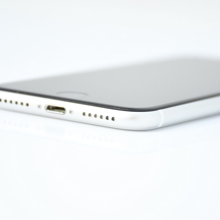 �����ʡ������Хåƥ꡼91���docomo SIM�ե꡼iPhone SE �裲���� 256GB