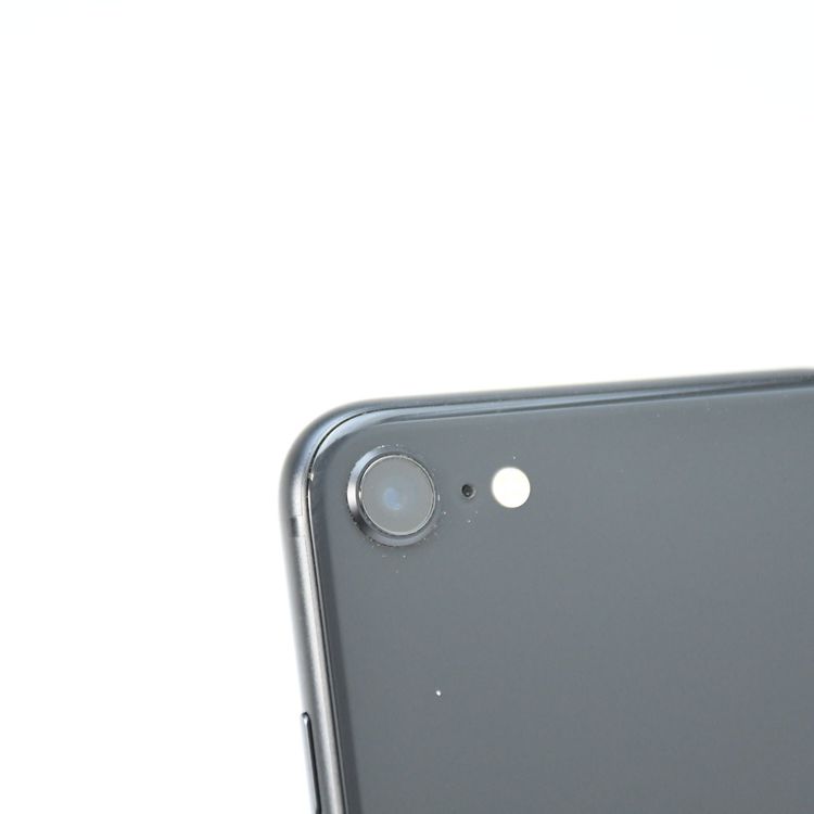 �ڱվ����ʡ������Хåƥ꡼88��� SIM�ե꡼iPhone SE �裲���� 128GB �֥�å�