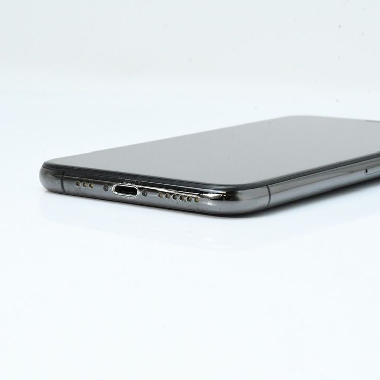 �ڱվ����ʡ�ư��ġ�����100 %��SIM�ե꡼ iPhone XS 64GB ���ڡ������쥤